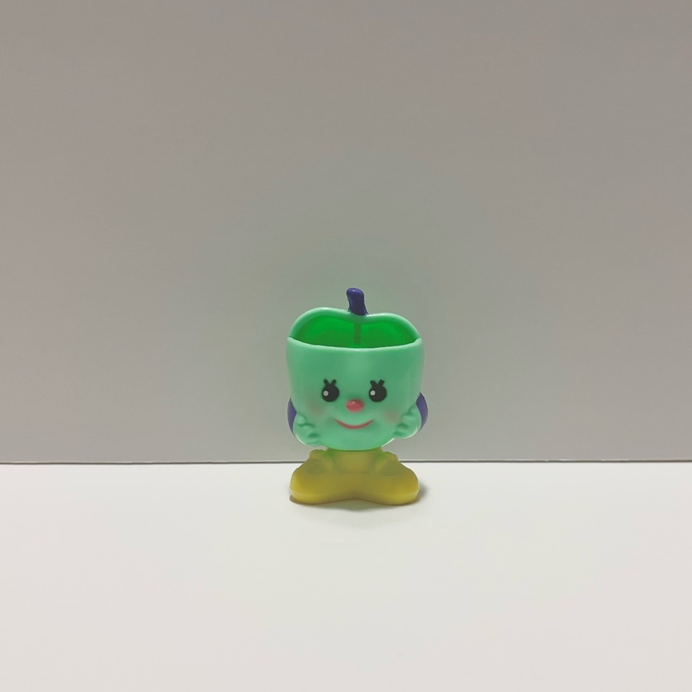 Vintage Rare HTF Cherry Merry Muffin Green Apple Accessory Toy
